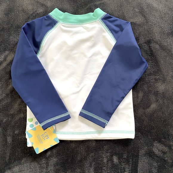 Little Me Rash Guard 🐳 - Picture 2 of 6